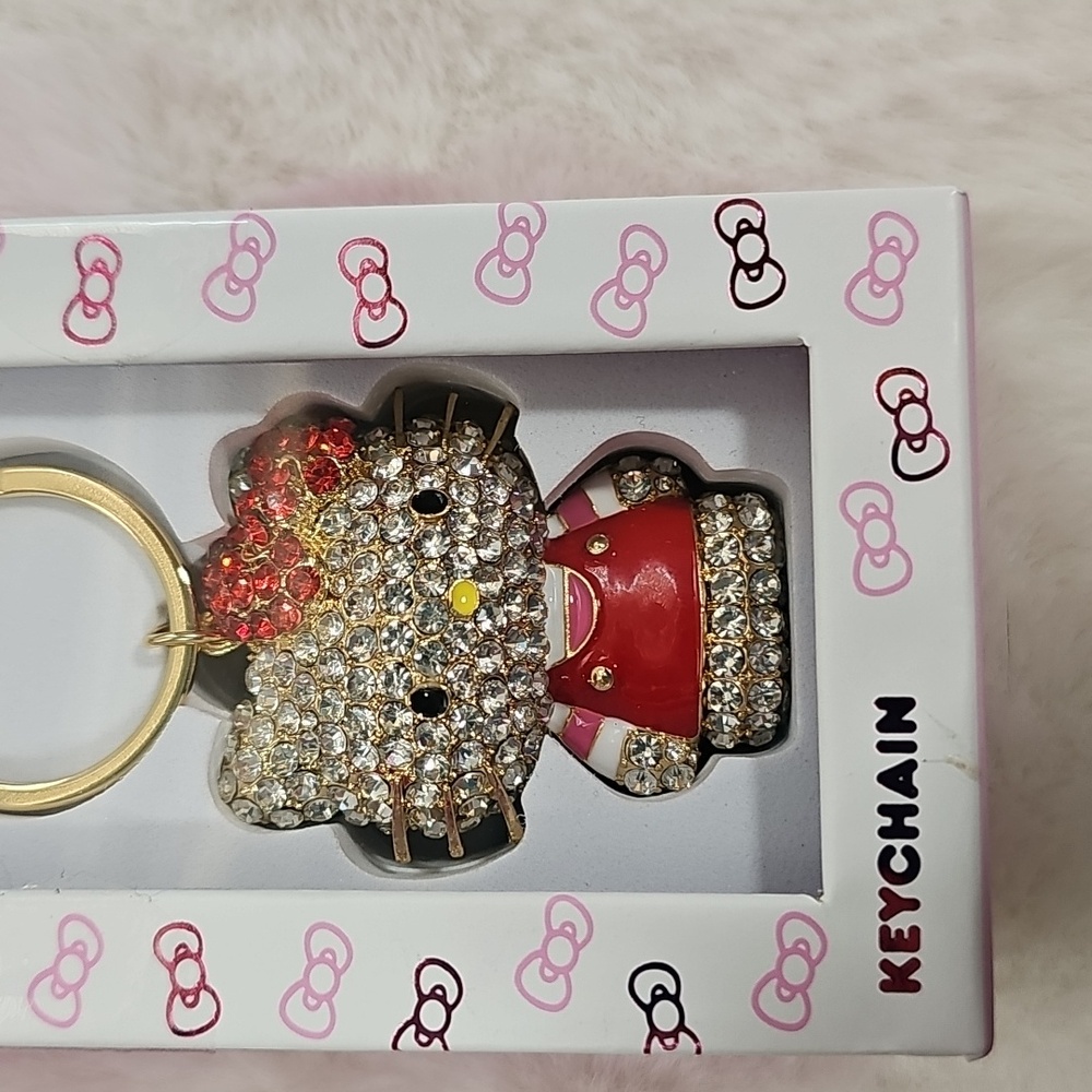 Hello Kitty Keychain - Picture 2 of 5